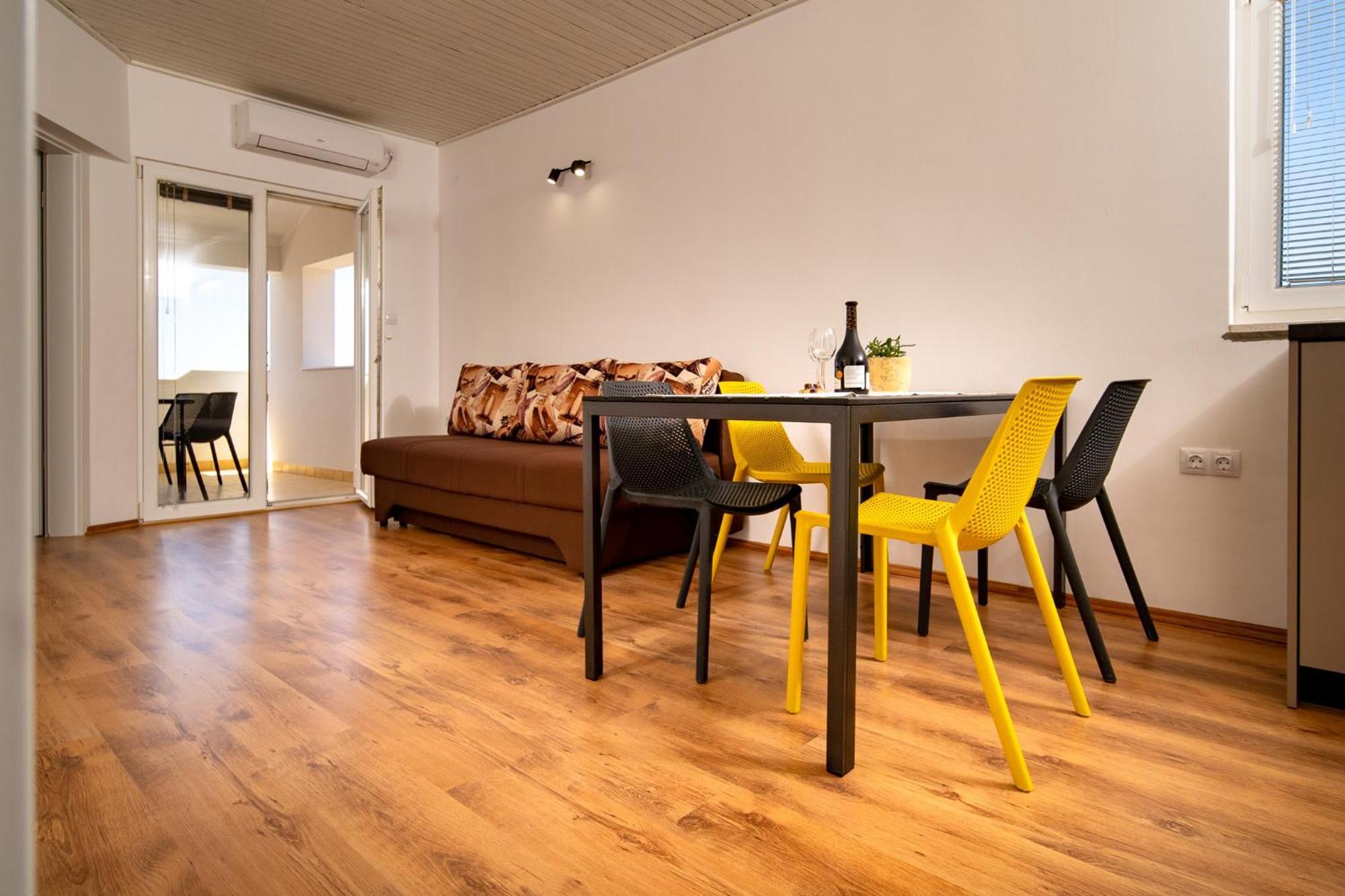 Alvi Apartment Banjol