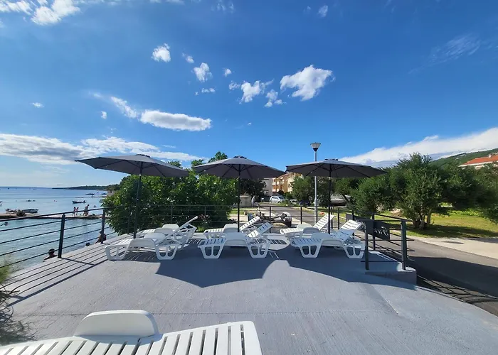 Apartments & Rooms Fam Ribaric